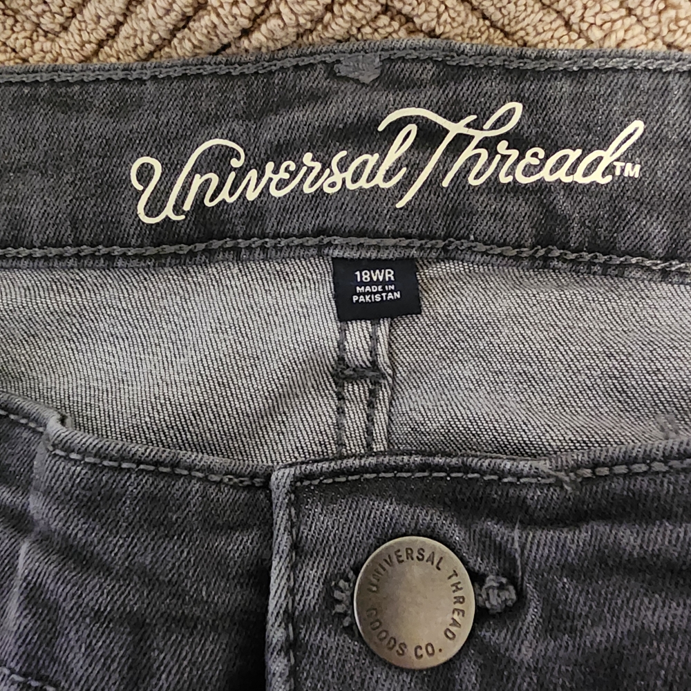 Universal Thread Gray Denim Jeans
